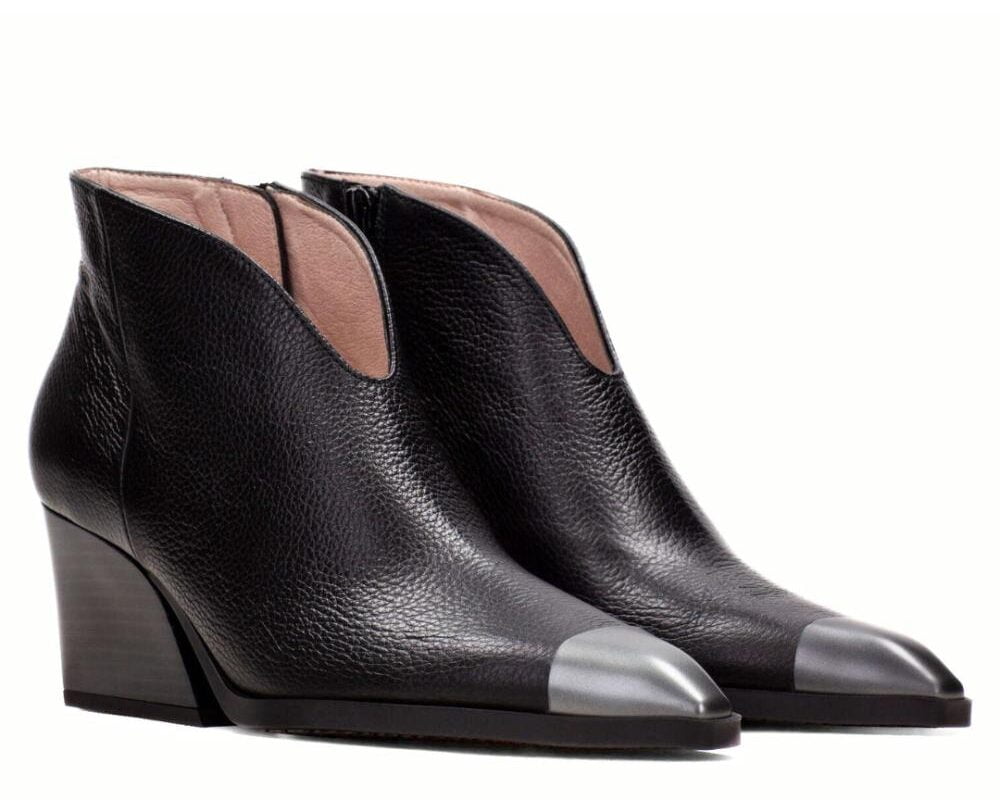 HI243596-black 2 Enkellaarsje western zwart leer Hispanitas
