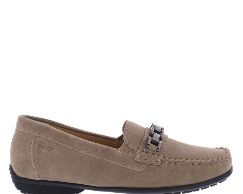 Cortizia 727 H 67748 1 Sioux Cortizia 727 H 67748 instapper dames beige suède met mocassin design, brede pasvorm H en uitneembaar voetbed