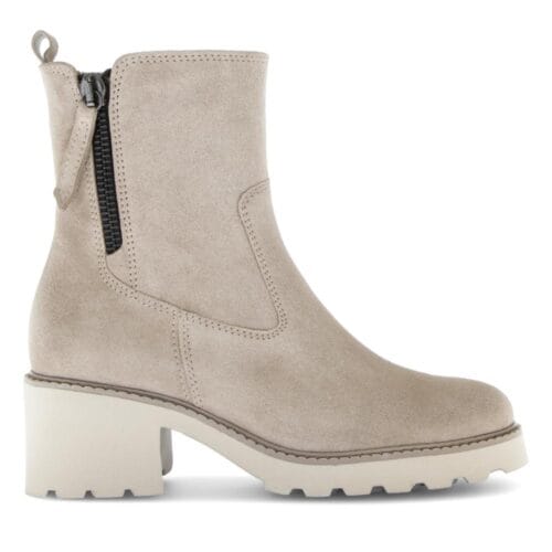 Beige suède damesboot van Gabor met hak, rits aan beide zijden en comfortabel voetbed